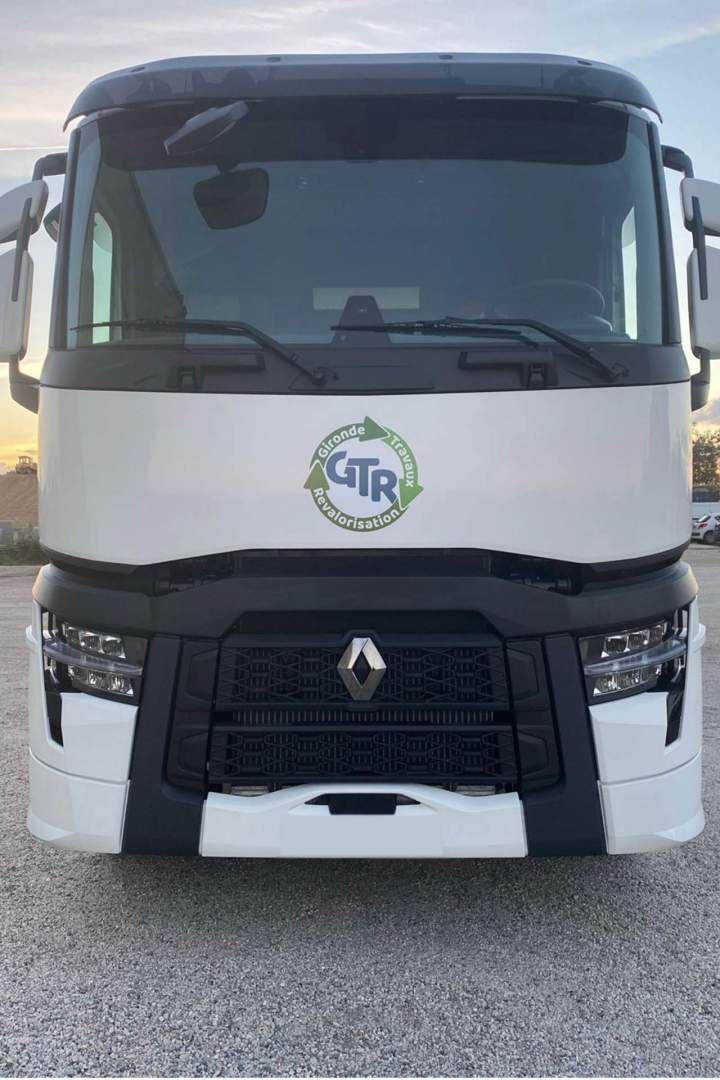 Véhicule pour récupération de matériaux de chantier Gironde